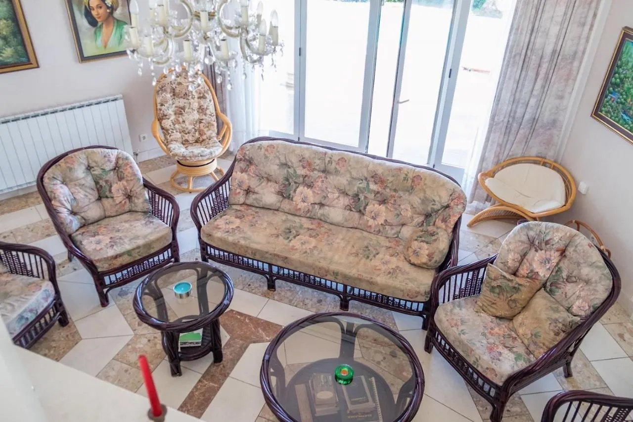 סבודרייה Villa Alberi With Pool
